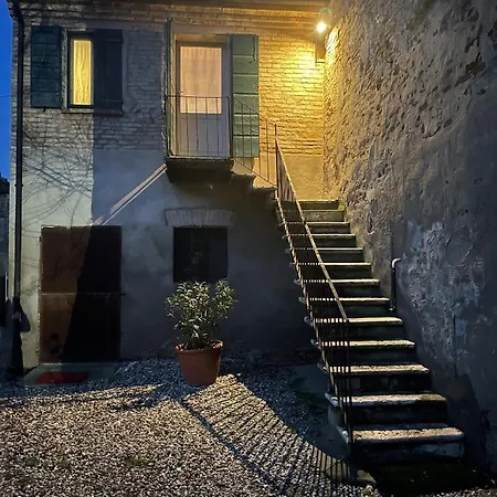 Albero Del Latte Bagnolo San Vito
