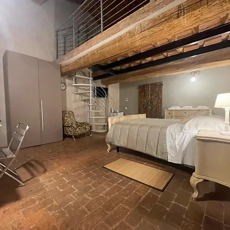 Albero Del Latte * Bagnolo San Vito