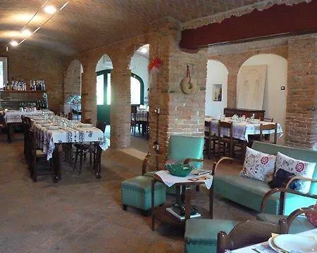 Albero Del Latte Bagnolo San Vito