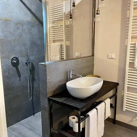 拉尔贝罗德尔拉特农家乐 农家乐 Bagnolo San Vito